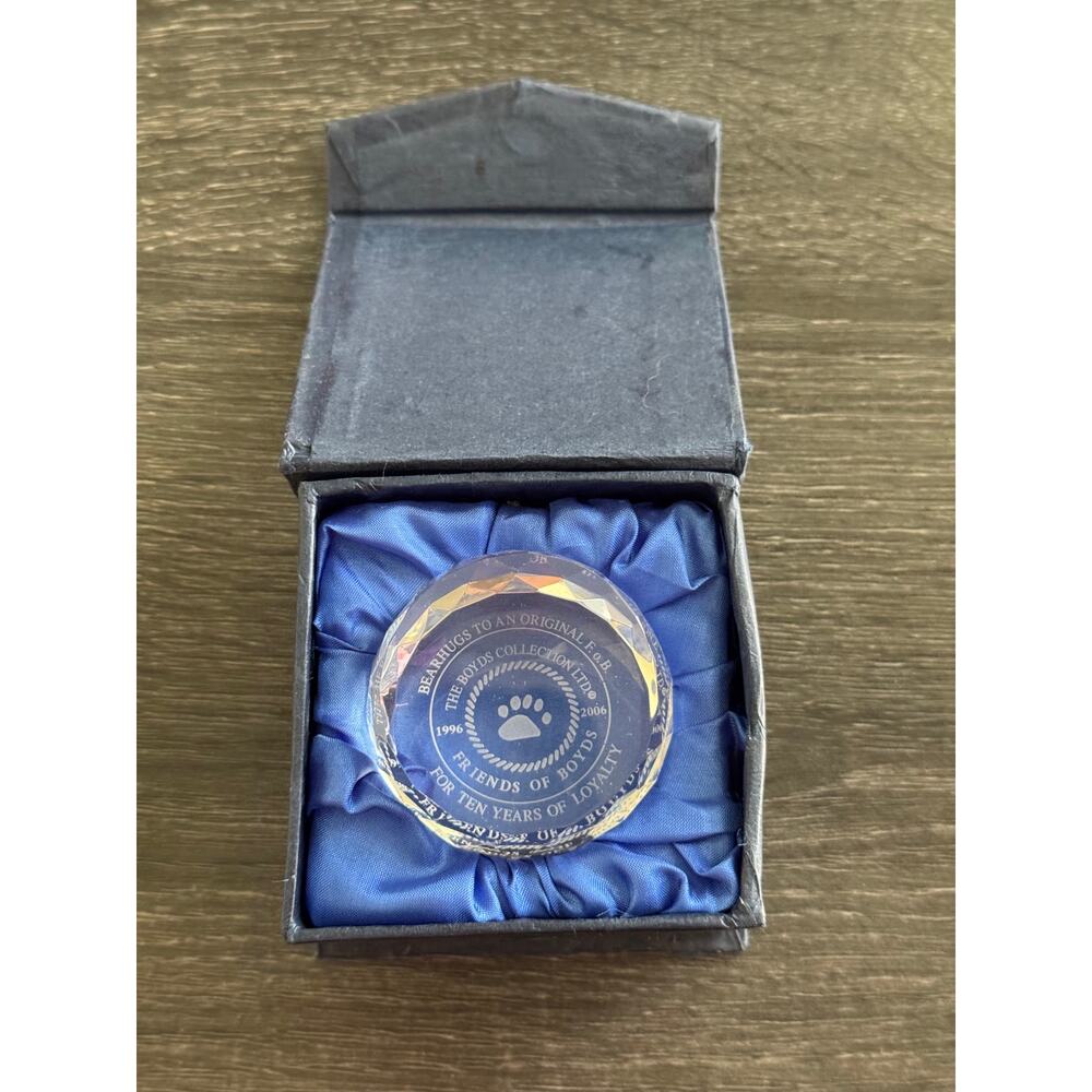 Boyds‎ Bear Glass Paperweight 10 year Commemorative Loyalty Award